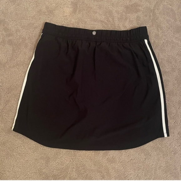 Talbots Black and White Athleisure Skort size Large - Picture 2 of 5